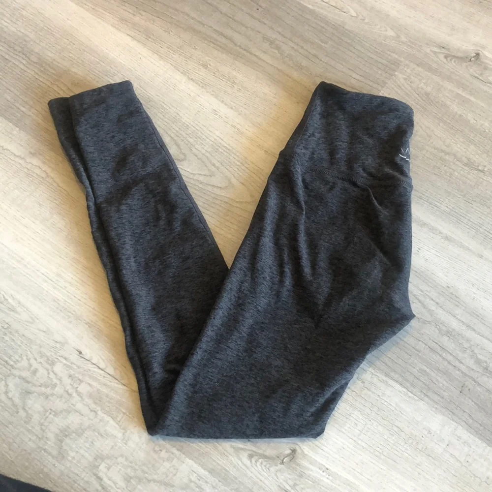 PURE BARRE BEYOND YOGA LEGGINGS SPACE GRAY - Picture 1 of 9